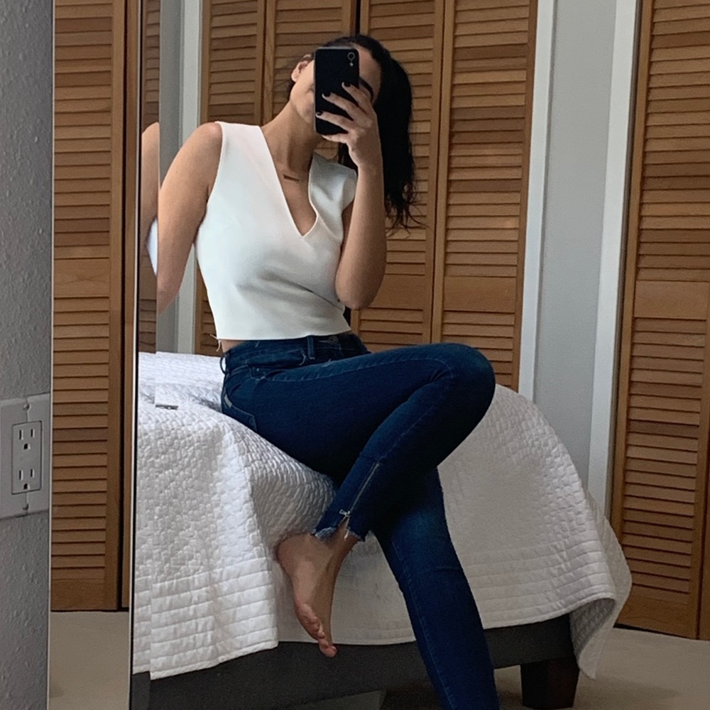 Zara deep V White Crop